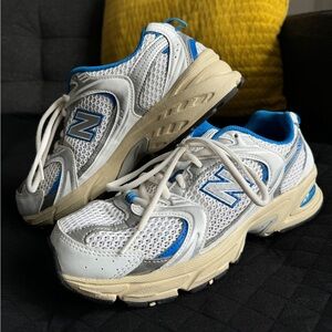 New Balance 530 - white and blue - EUC w 8.5, m 7